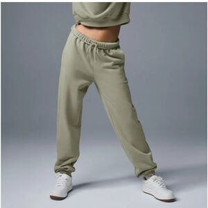 Alo Accolade Sweatpants - Limestone